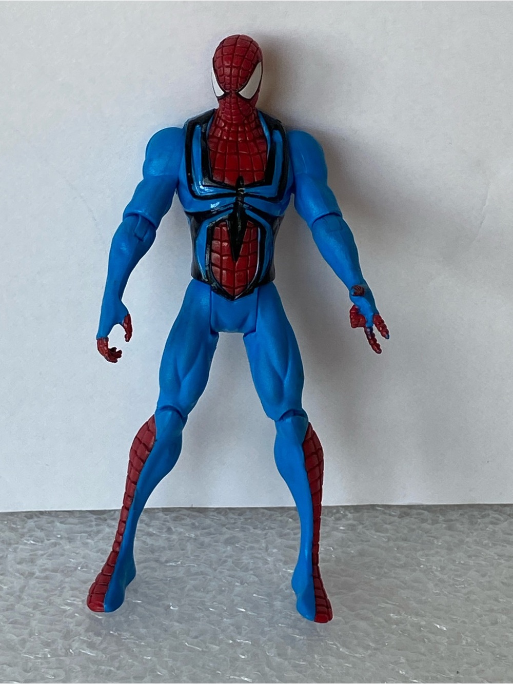 Marvel Universe 2012 Amazing Spiderman Hydro
Attack 4" Action Figure Hasbro 2011
